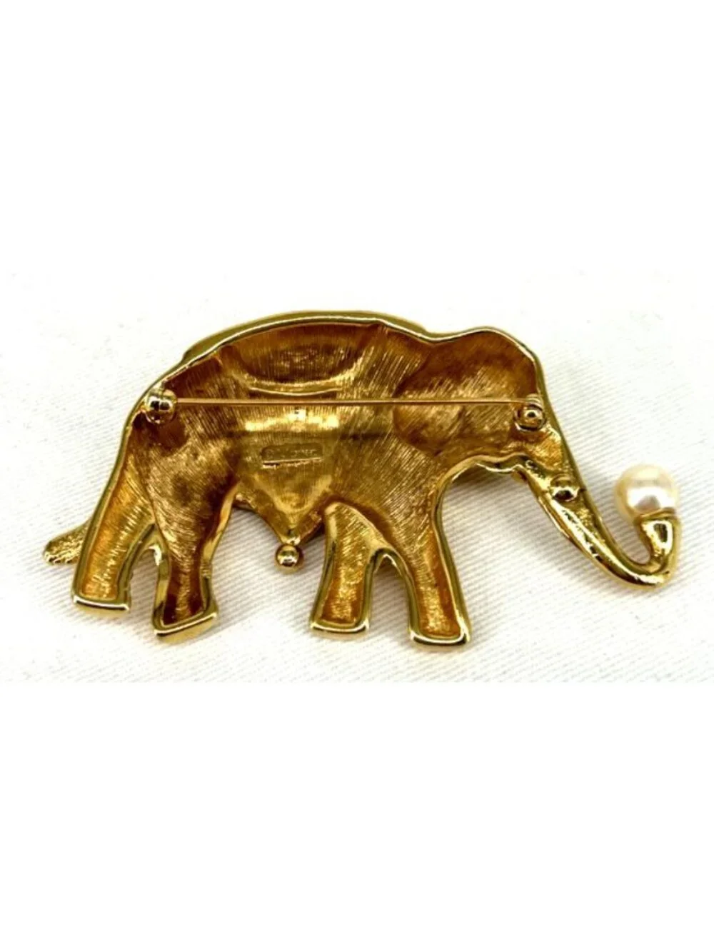 Monet Elephant Brooch Gold tone Enamel Faux Pearl 3